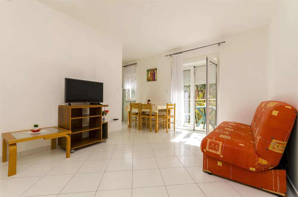 Apartments Krusica