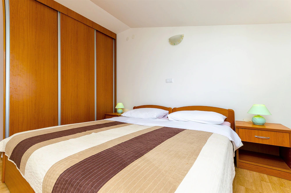 Apartments Krusica