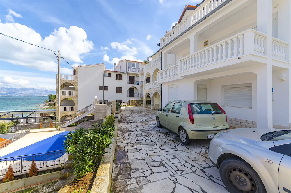 Apartments Krusica