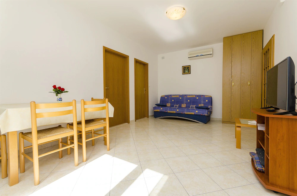 Apartments Krusica
