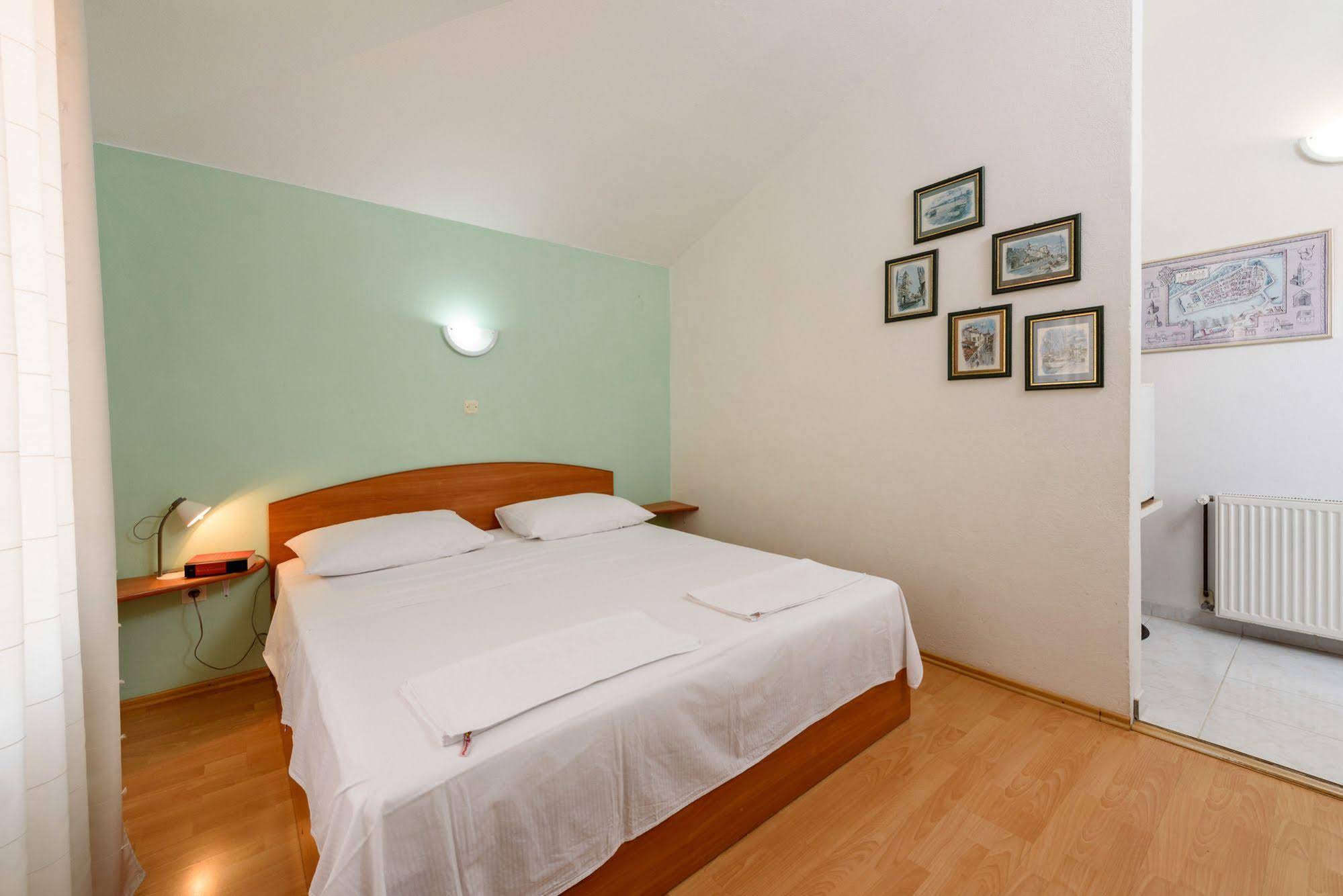 Apartments Kudelik