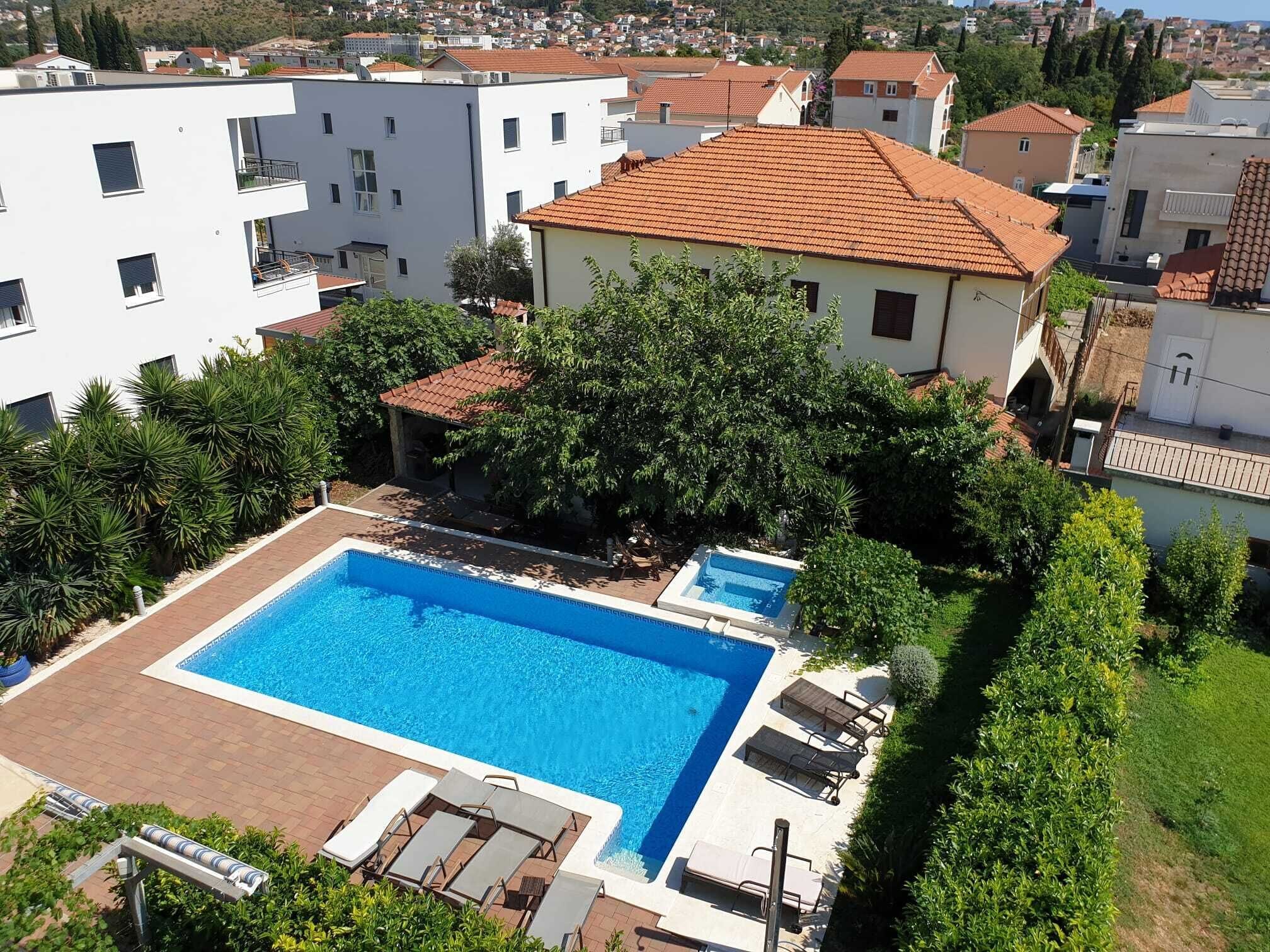 Apartments Mary