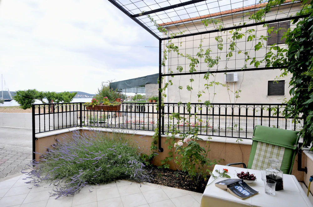 Apartments Roza