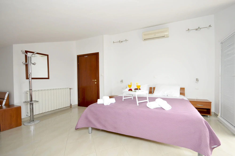 Apartments Roza