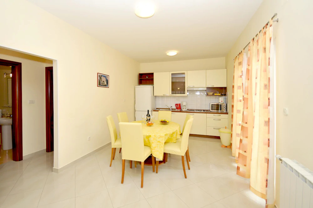 Apartments Roza