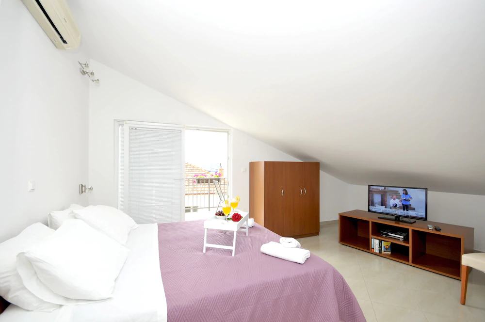 Apartments Roza