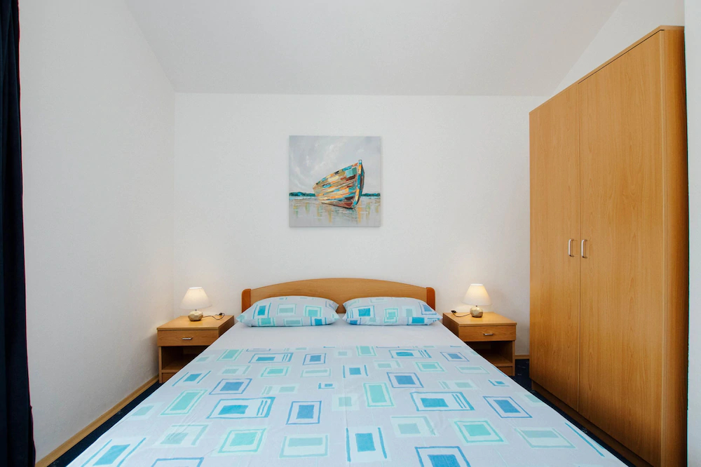 Apartments Vrlika