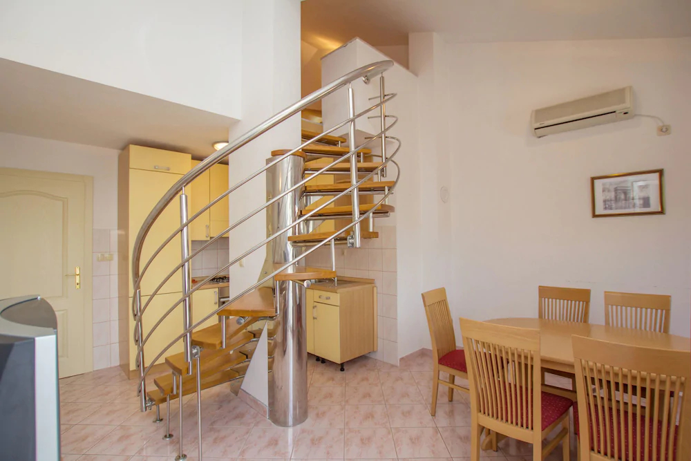 Apartments Vrlika