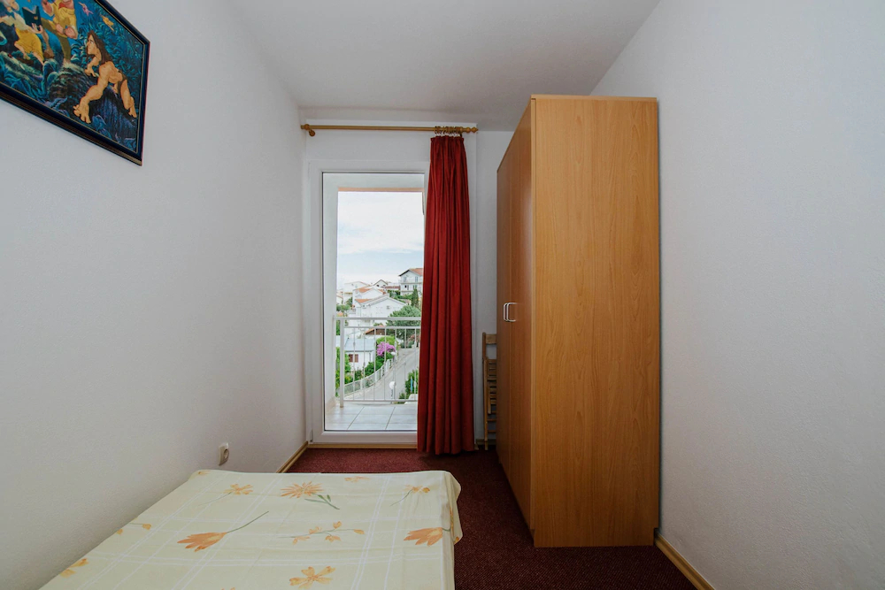 Apartments Vrlika