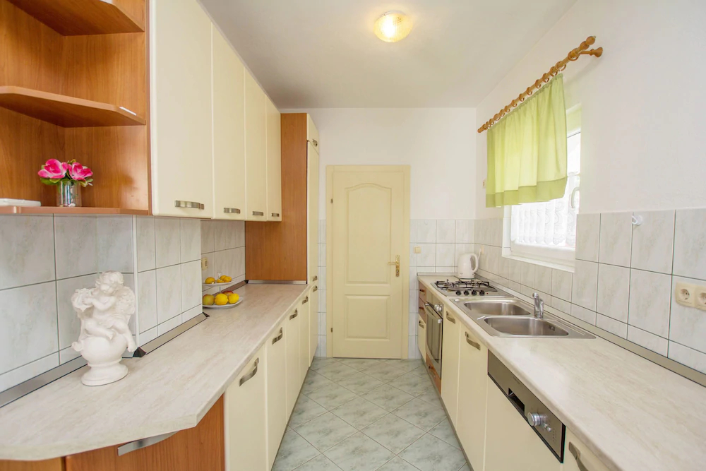 Apartments Vrlika