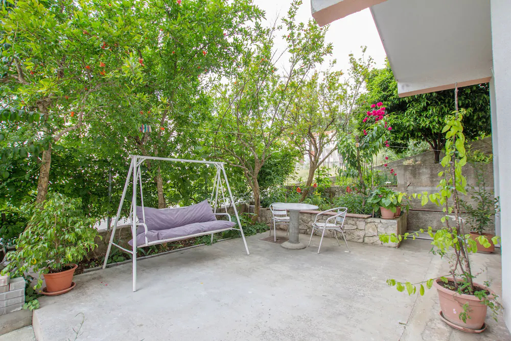 Apartments Vrlika