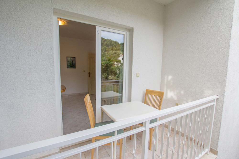 Apartments Vrlika