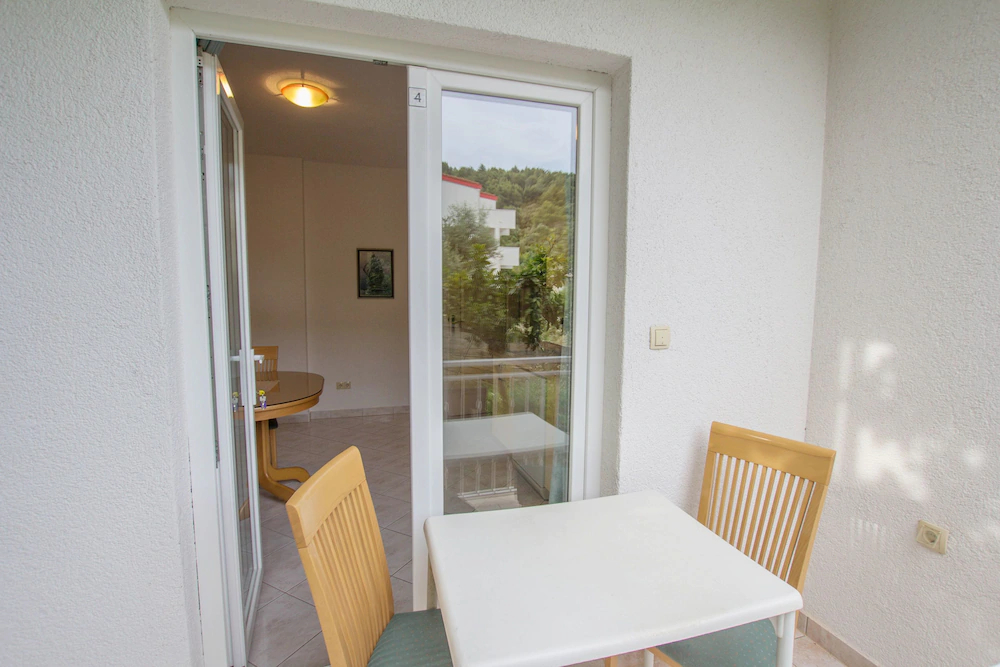 Apartments Vrlika
