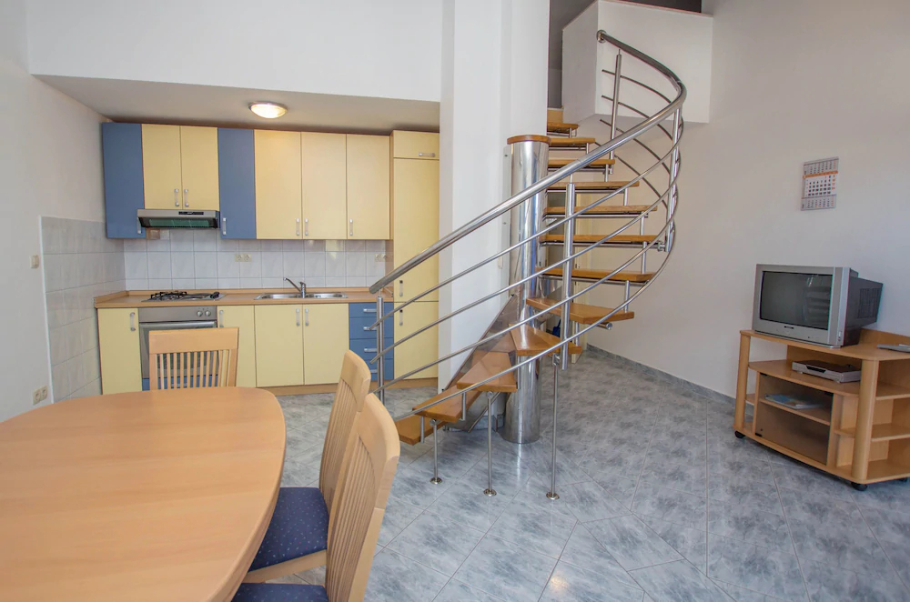 Apartments Vrlika