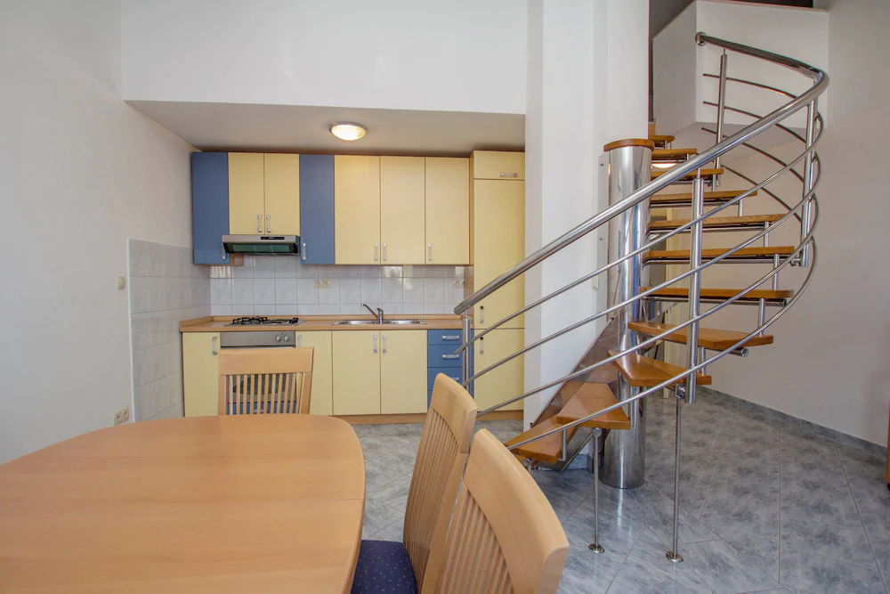 Apartments Vrlika