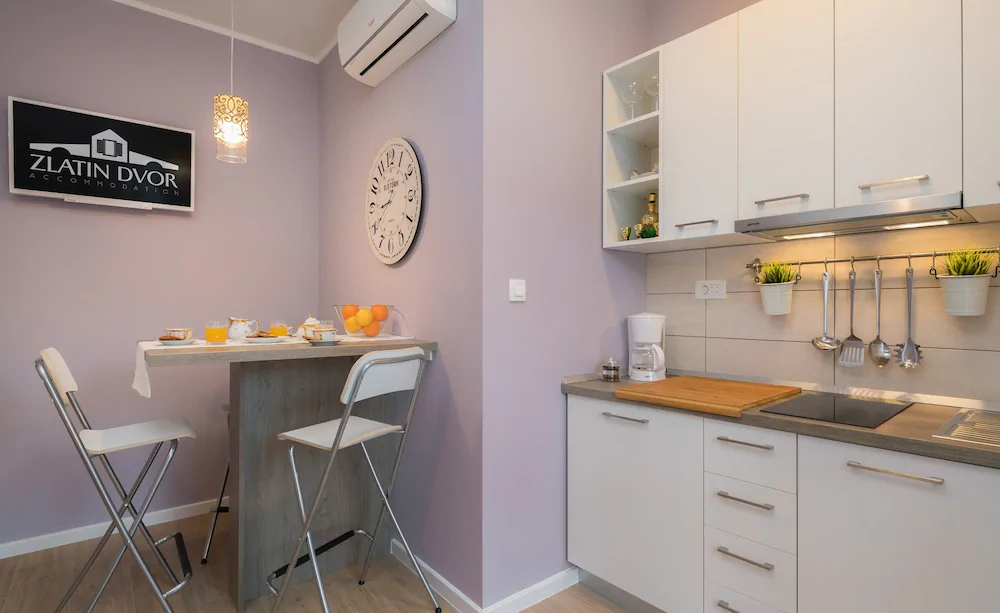 Apartments Zlatin Dvor