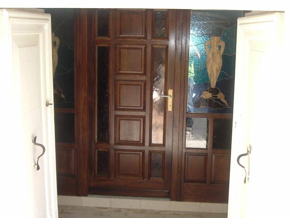 Carol Rooms Guesthouse