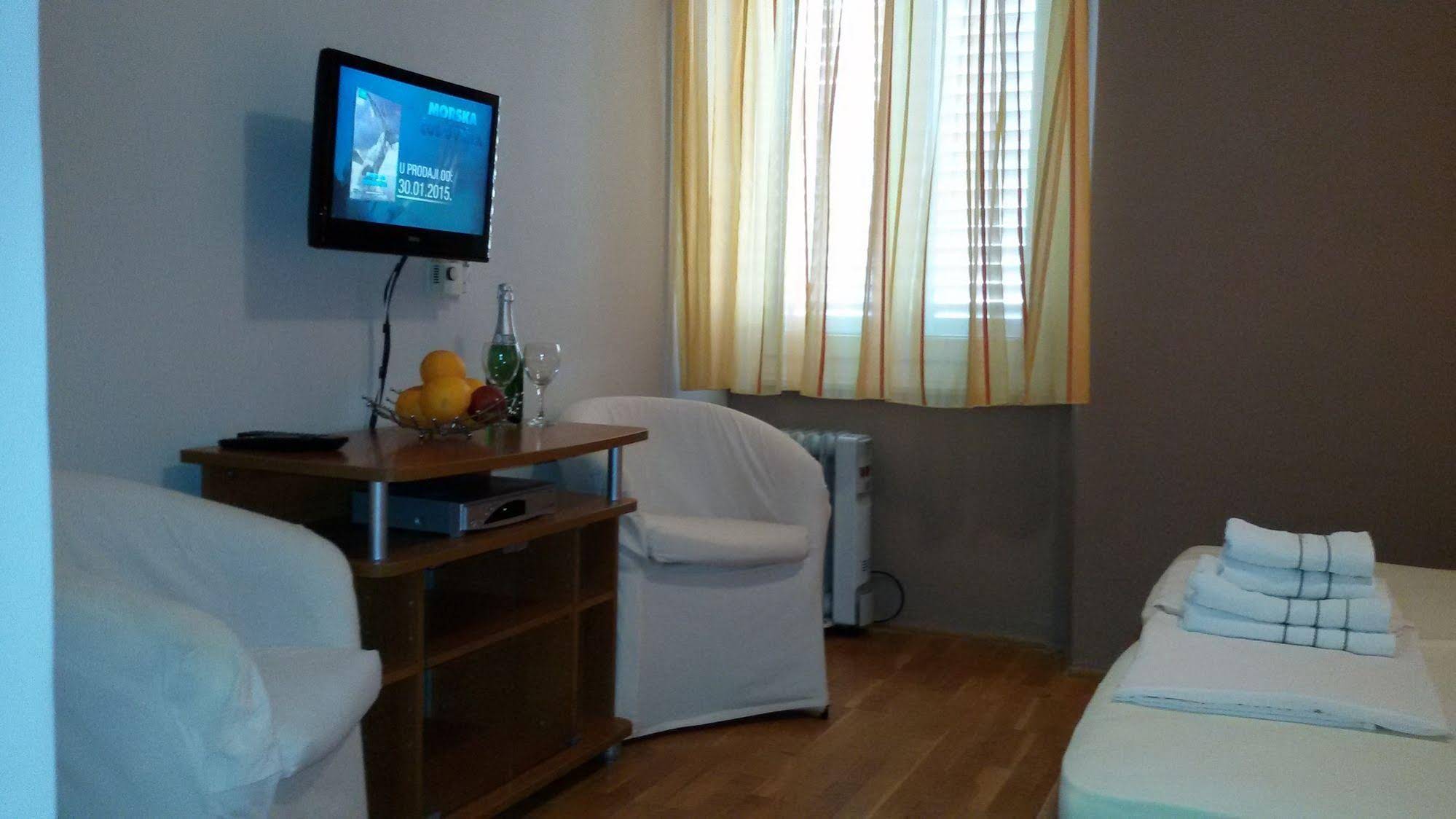 Carol Rooms Guesthouse