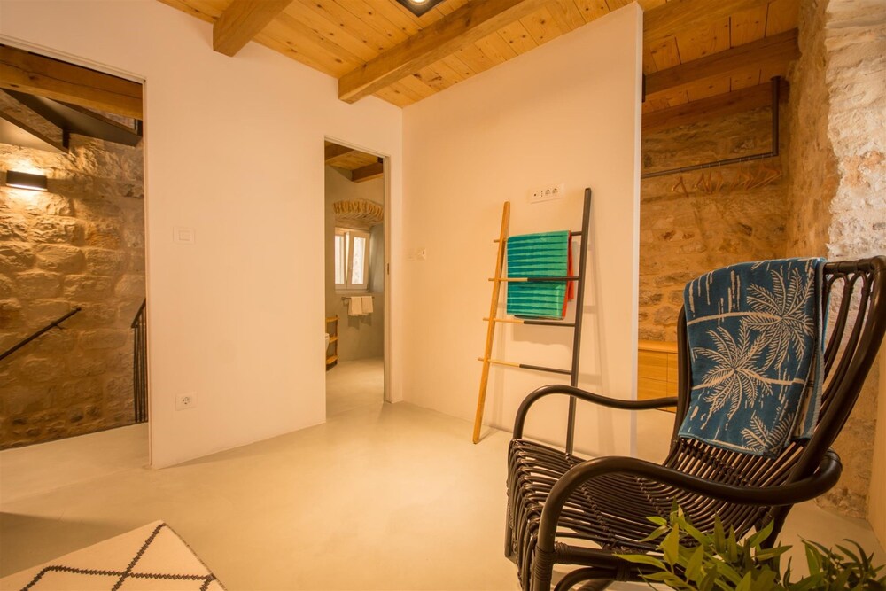 Casa Sepia