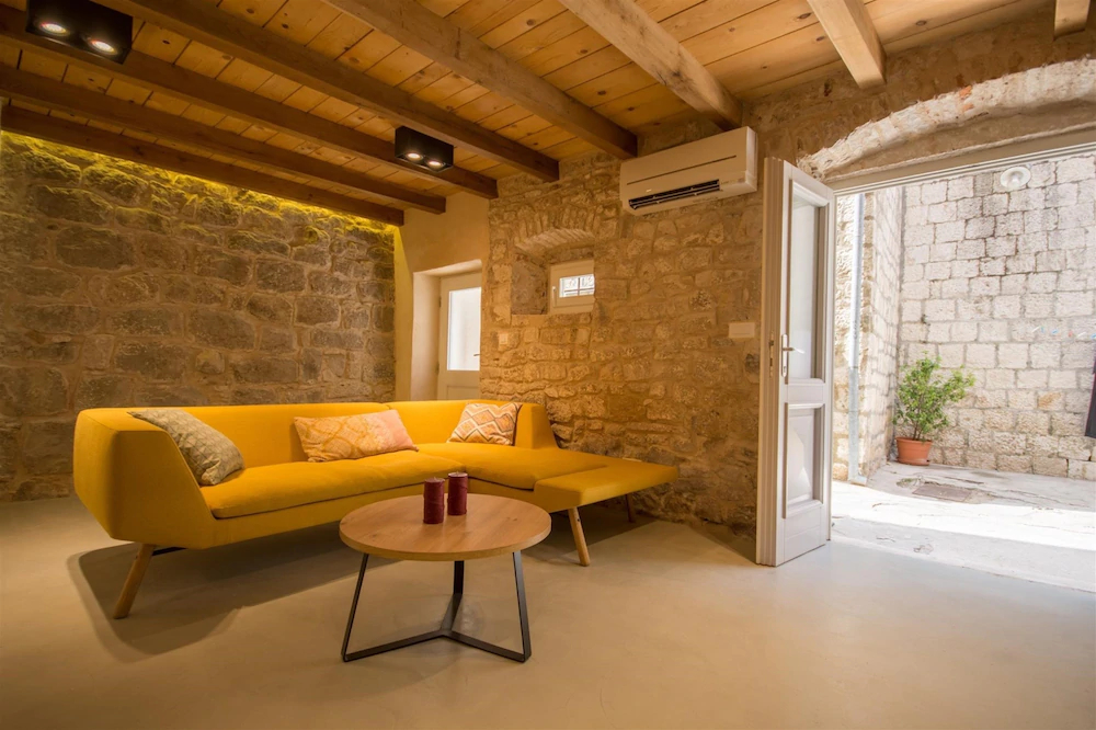 Casa Sepia