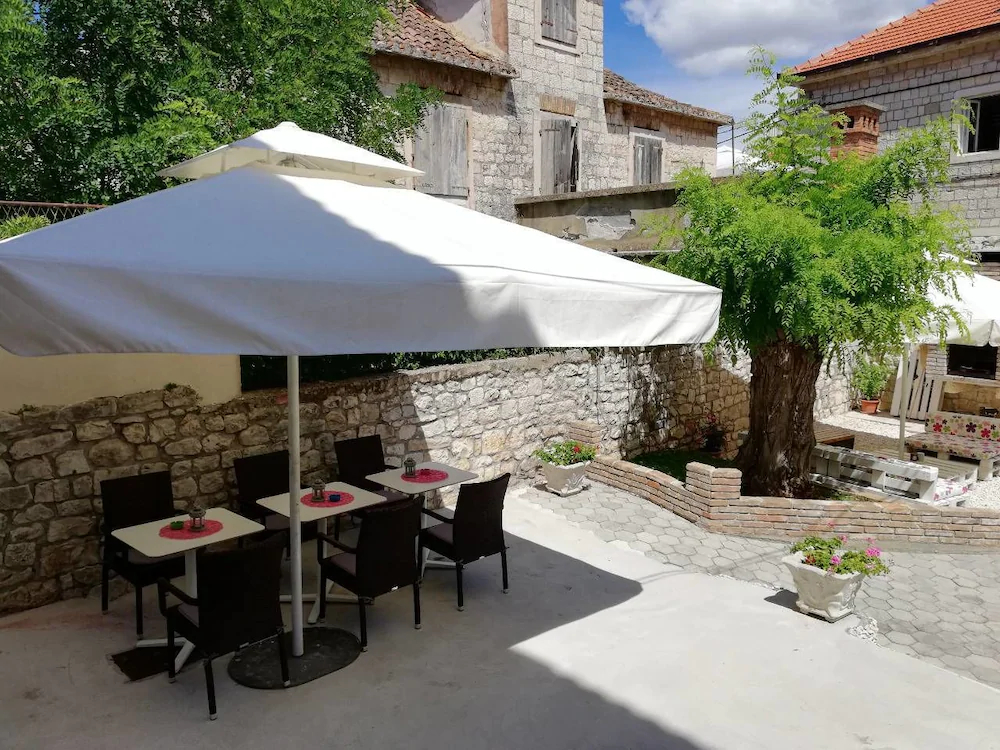 Guest House Exalto