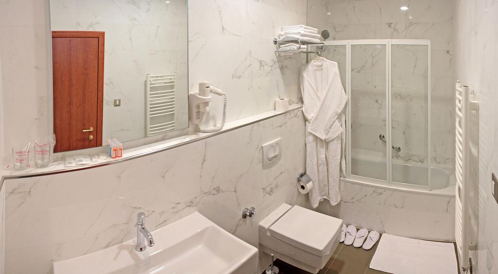 Hotel Monika