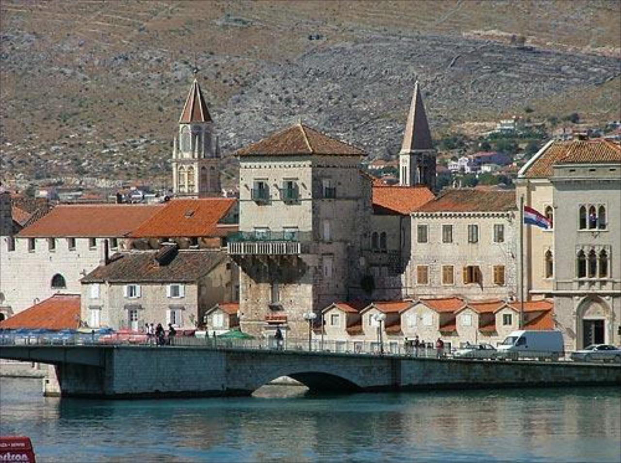 House Ivancic