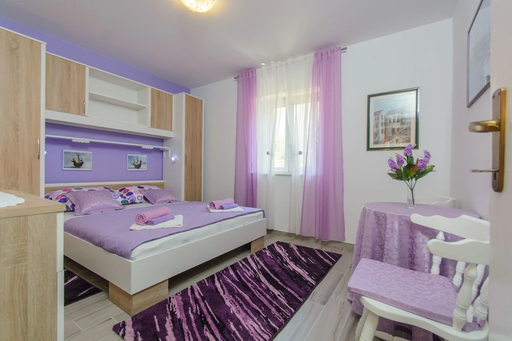 House Mirjana