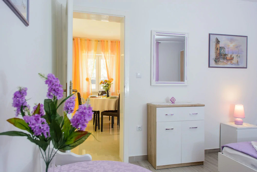 House Mirjana