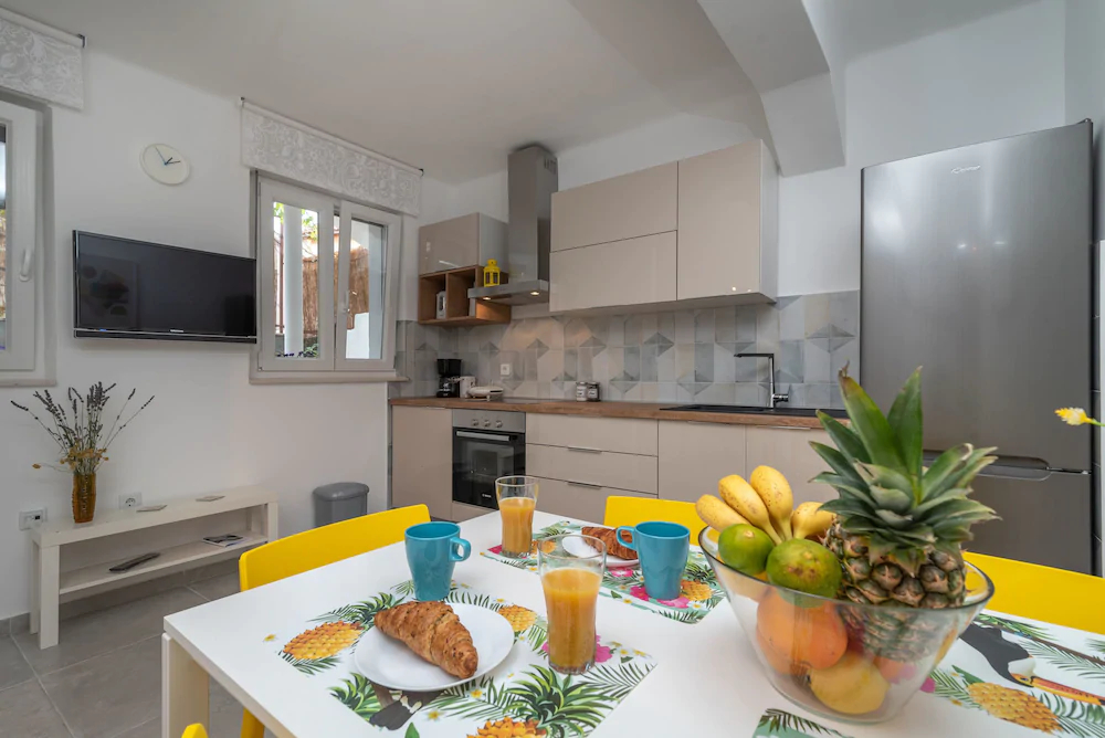 House Polus