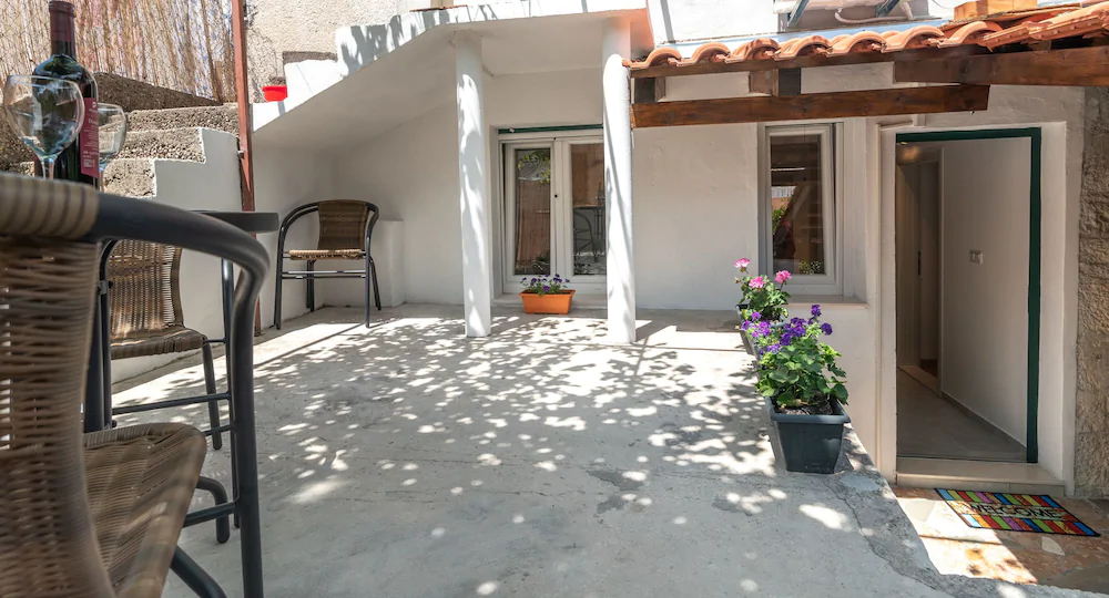 House Polus