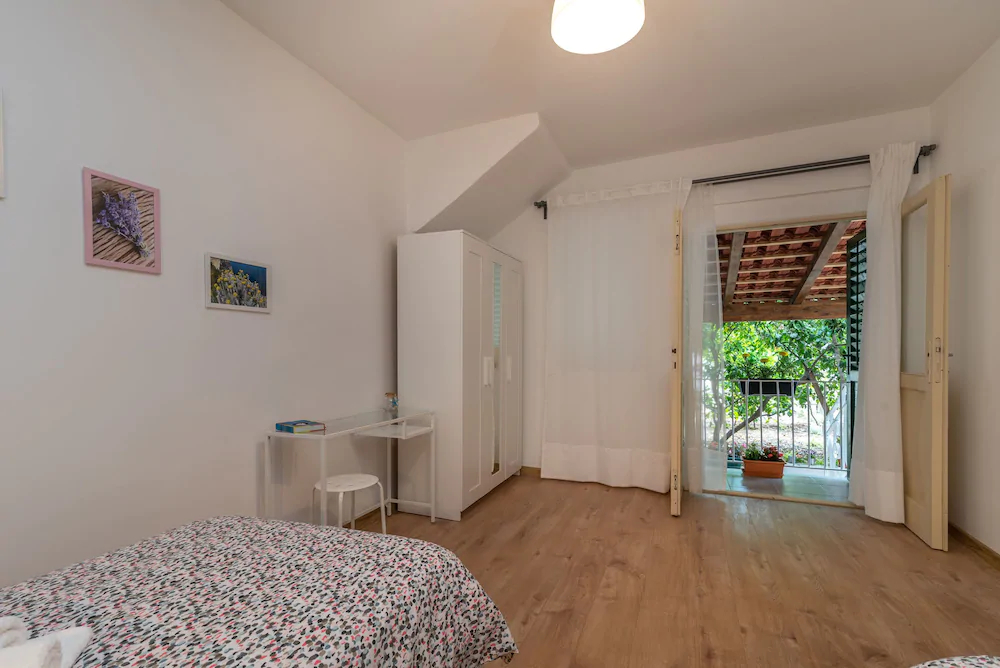 House Polus