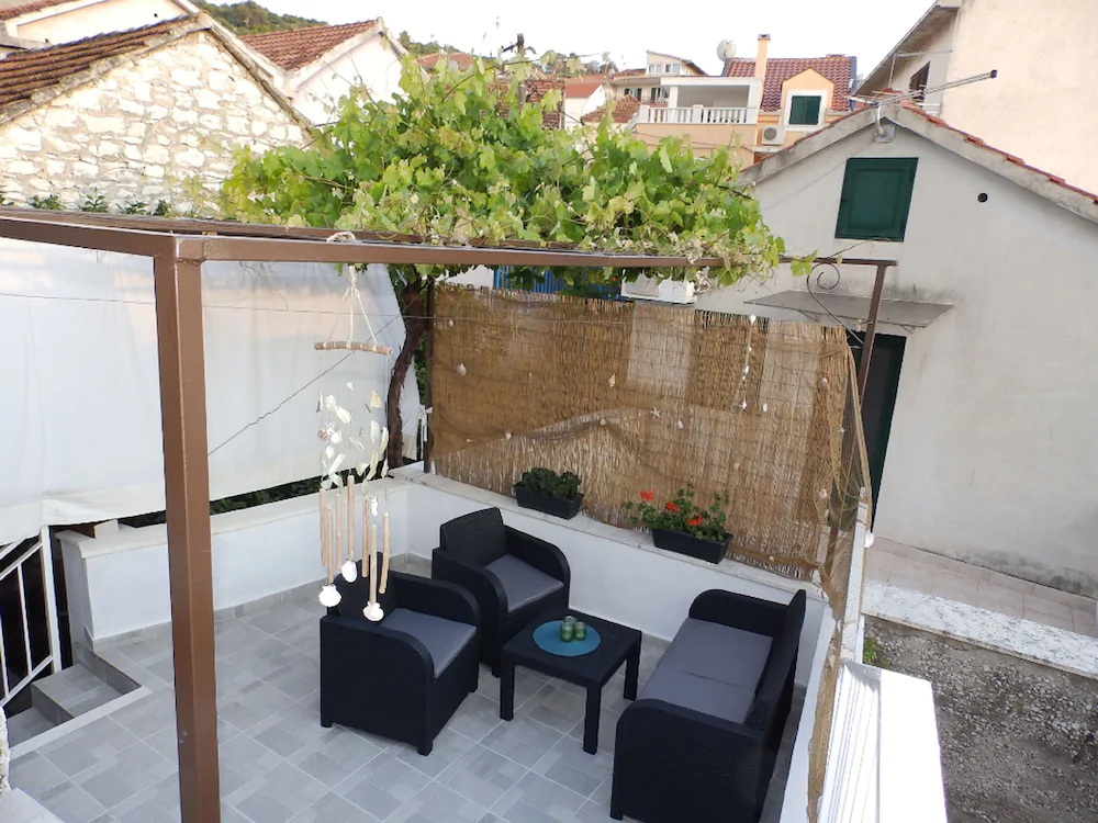 House Polus