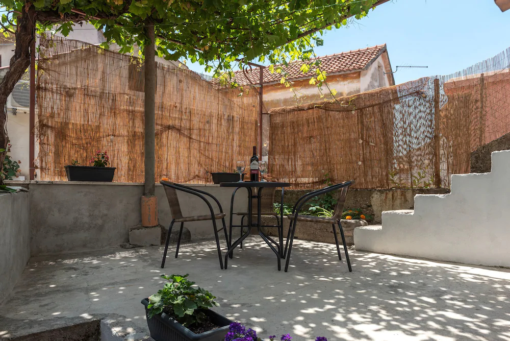 House Polus