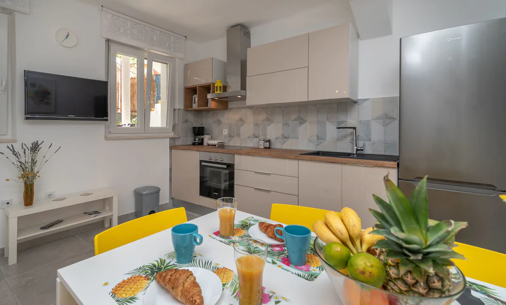 House Polus