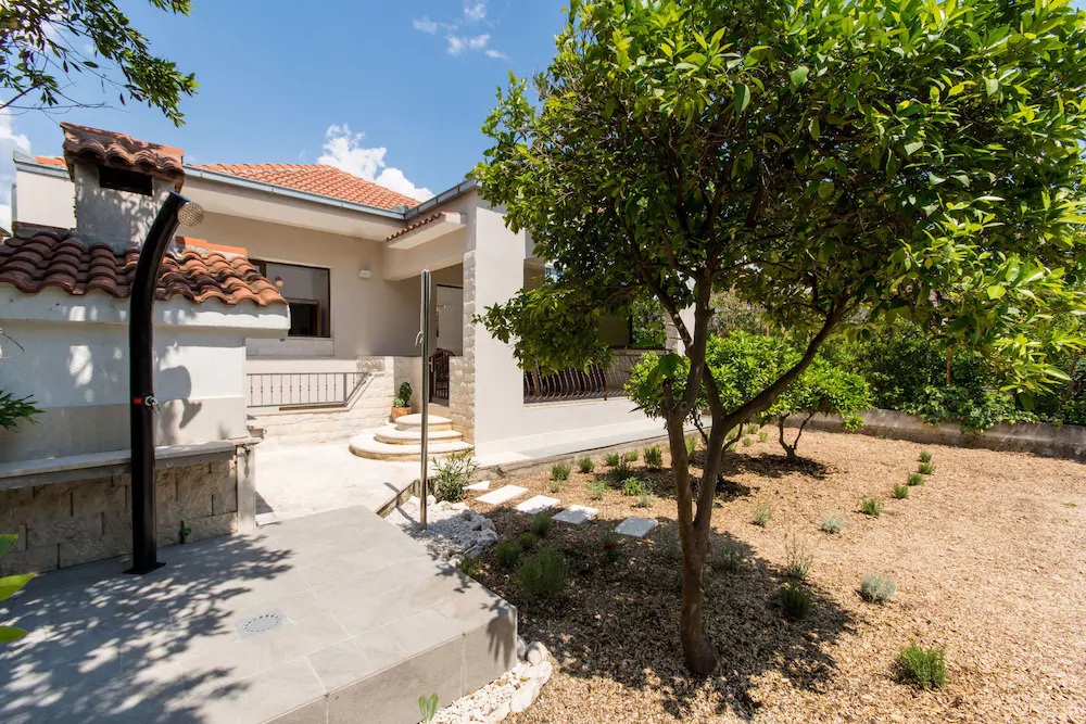 House Ruzmarin