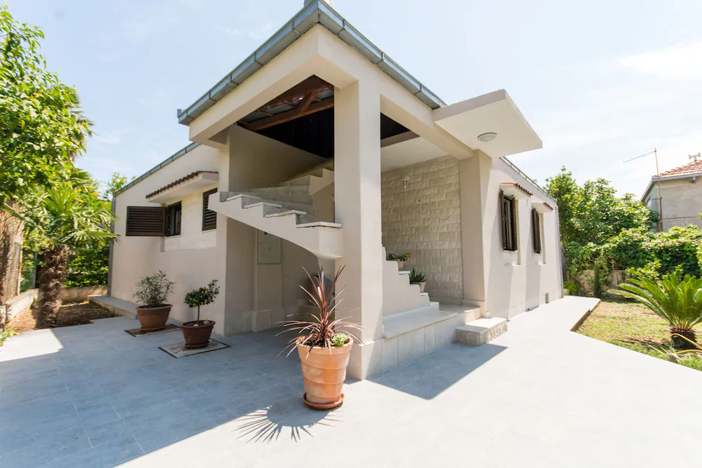 House Ruzmarin