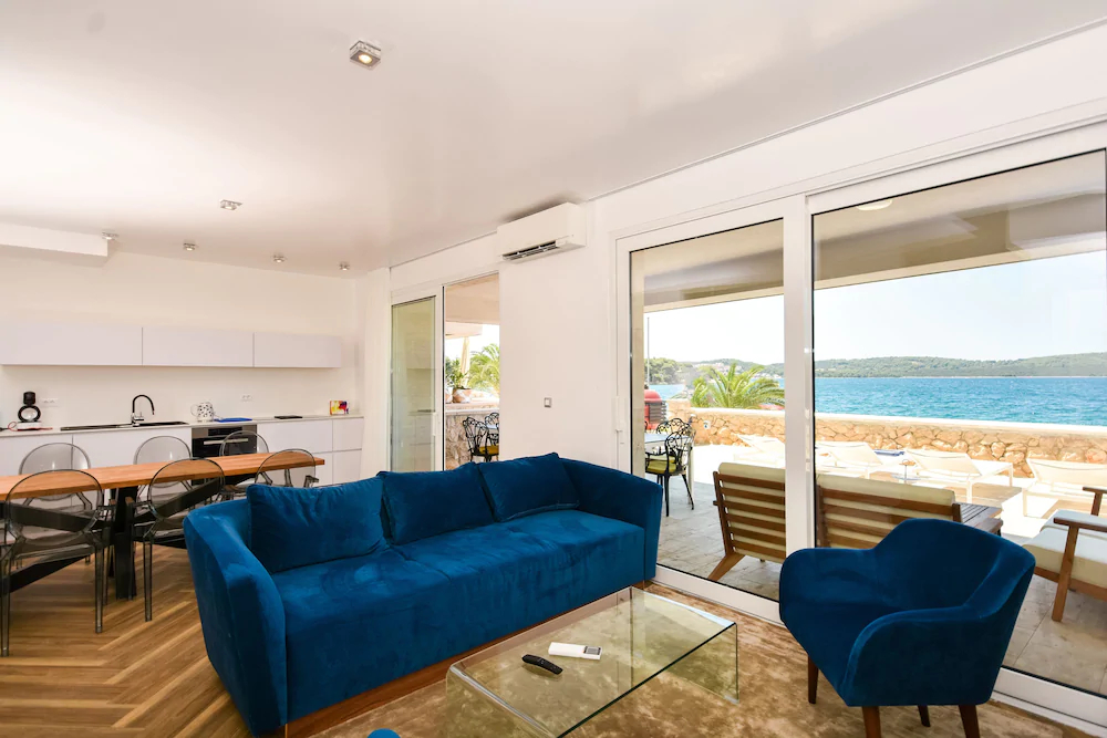 Livingstone Beach House