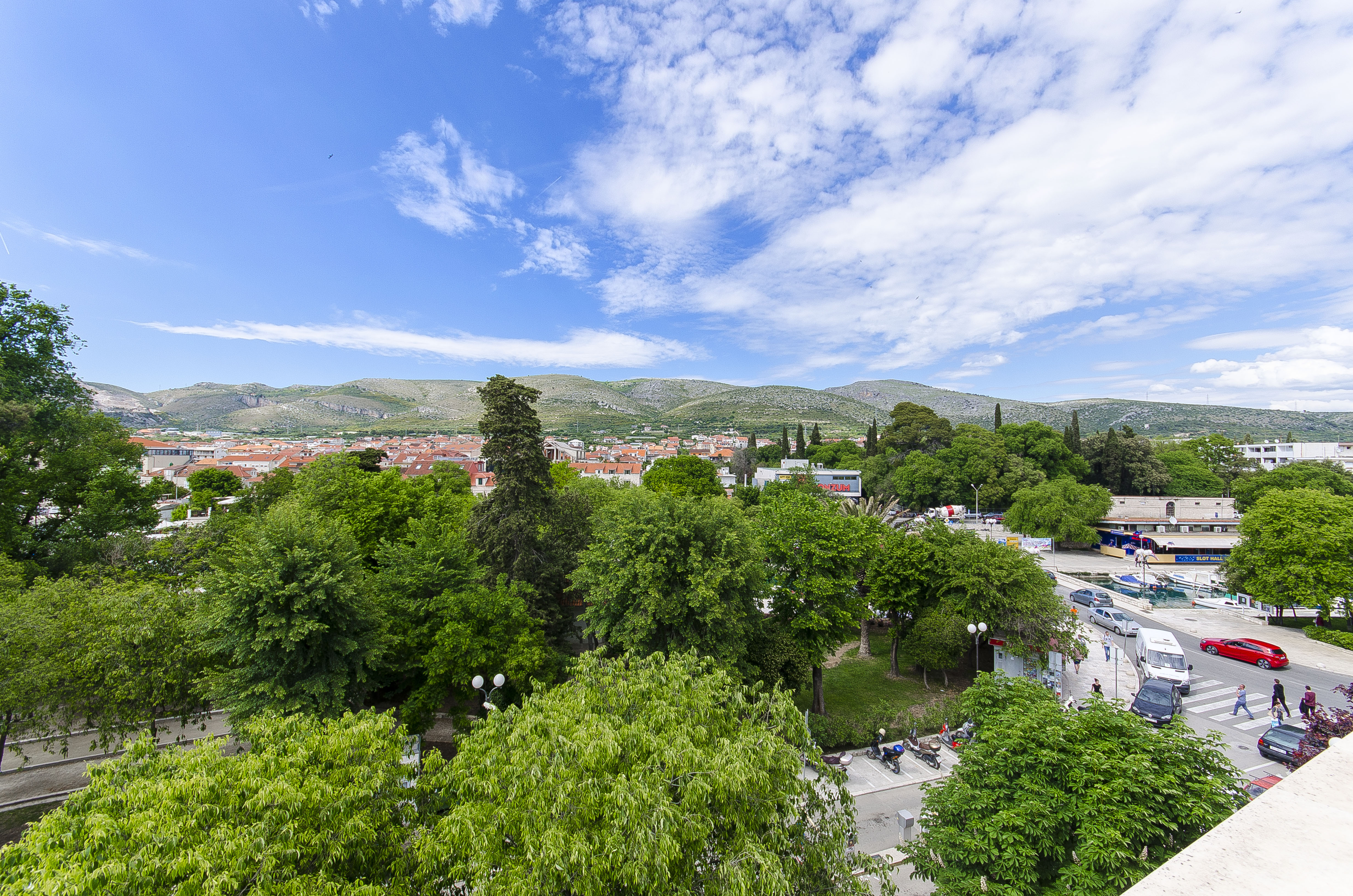 Palace Derossi