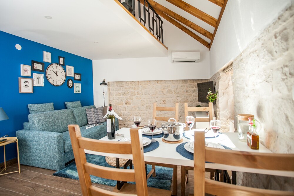 Townhouse Lucia