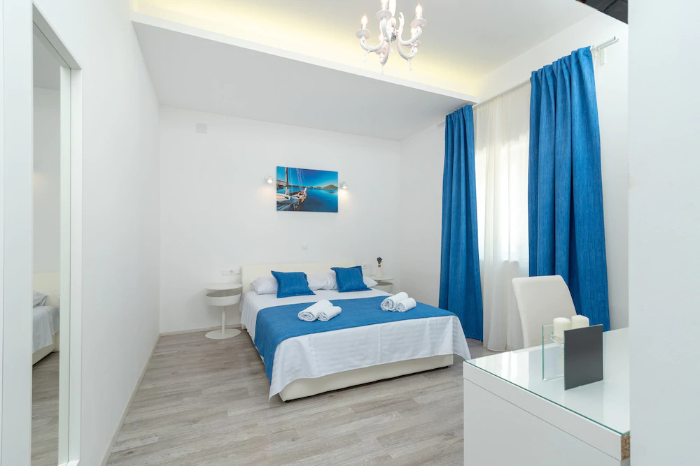 Villa Lux