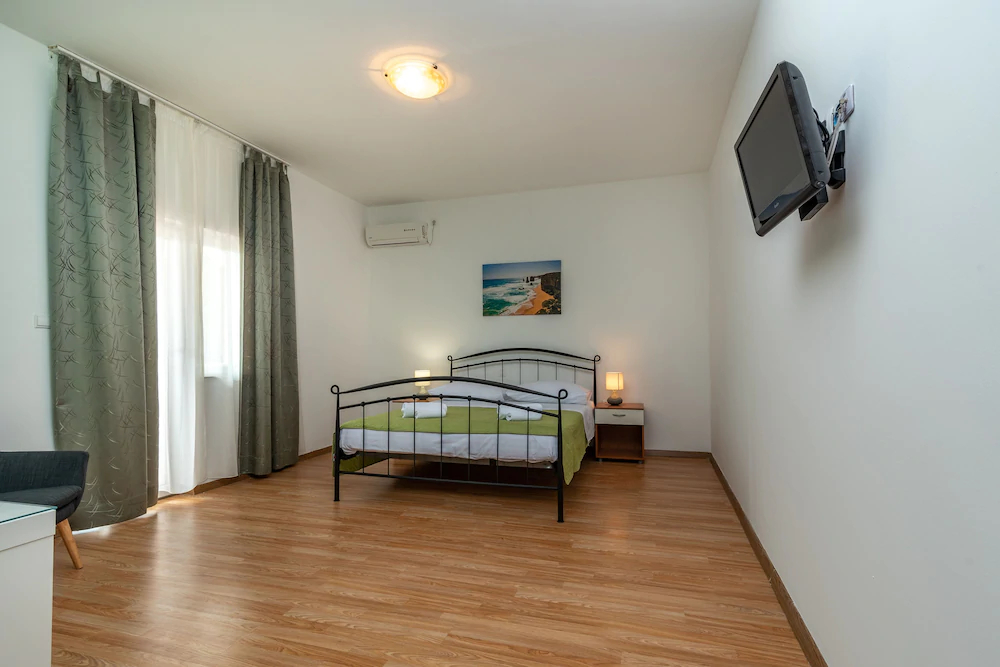 Villa Lux
