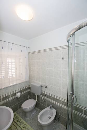 Radovcic Apartments and Rooms