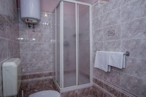 Radovcic Apartments and Rooms
