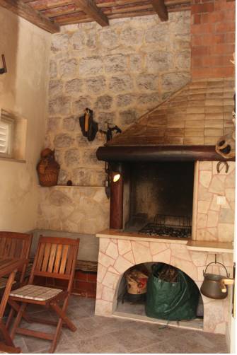 Radovcic Apartments and Rooms