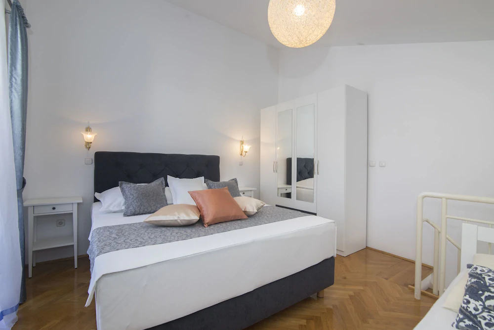 Apartments And Rooms Kapulica