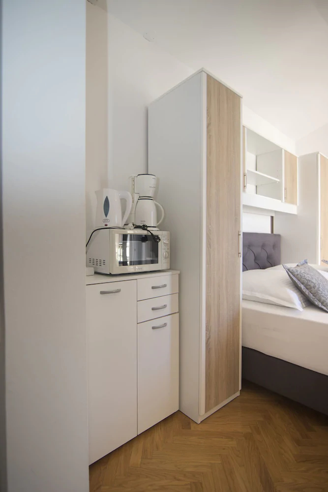 Apartments And Rooms Kapulica