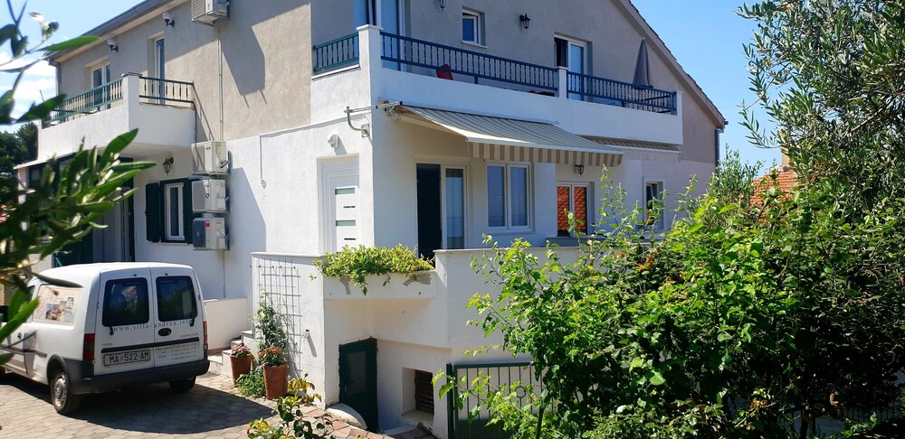 Apartments Viola