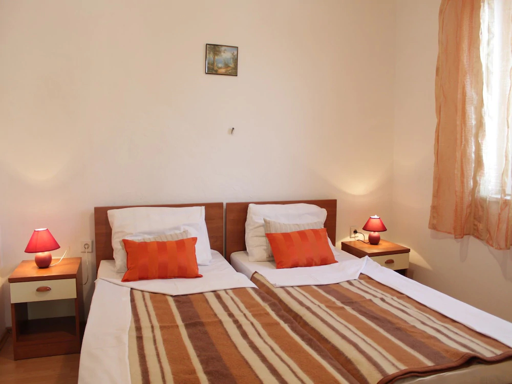 Apartments Neven