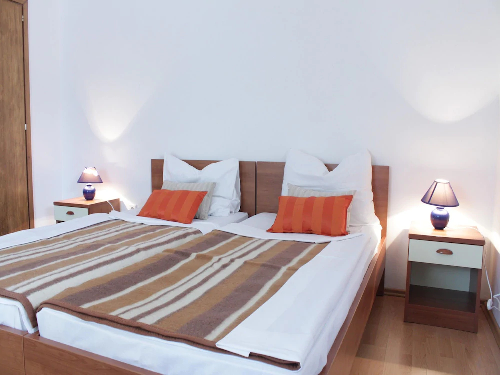 Apartments Neven